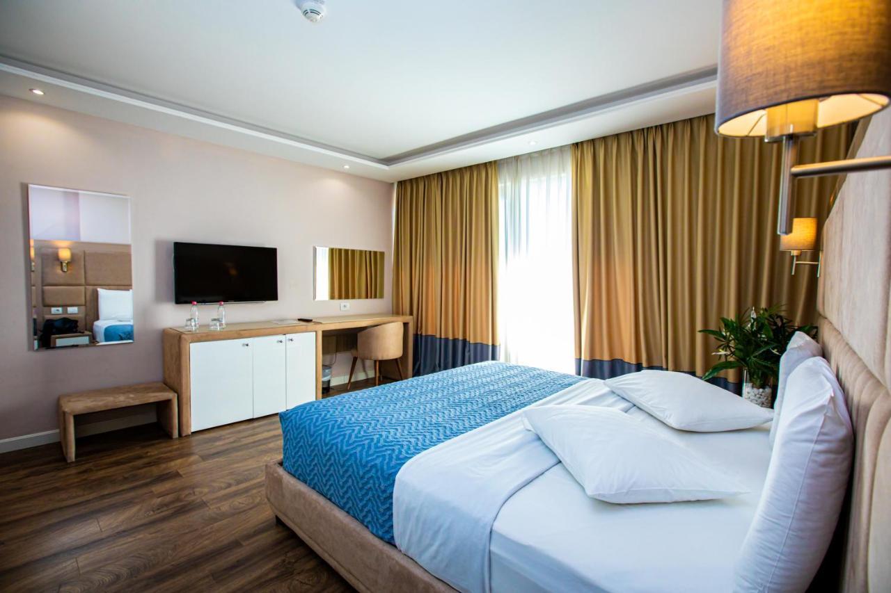 Royal G And Hotel Durrës