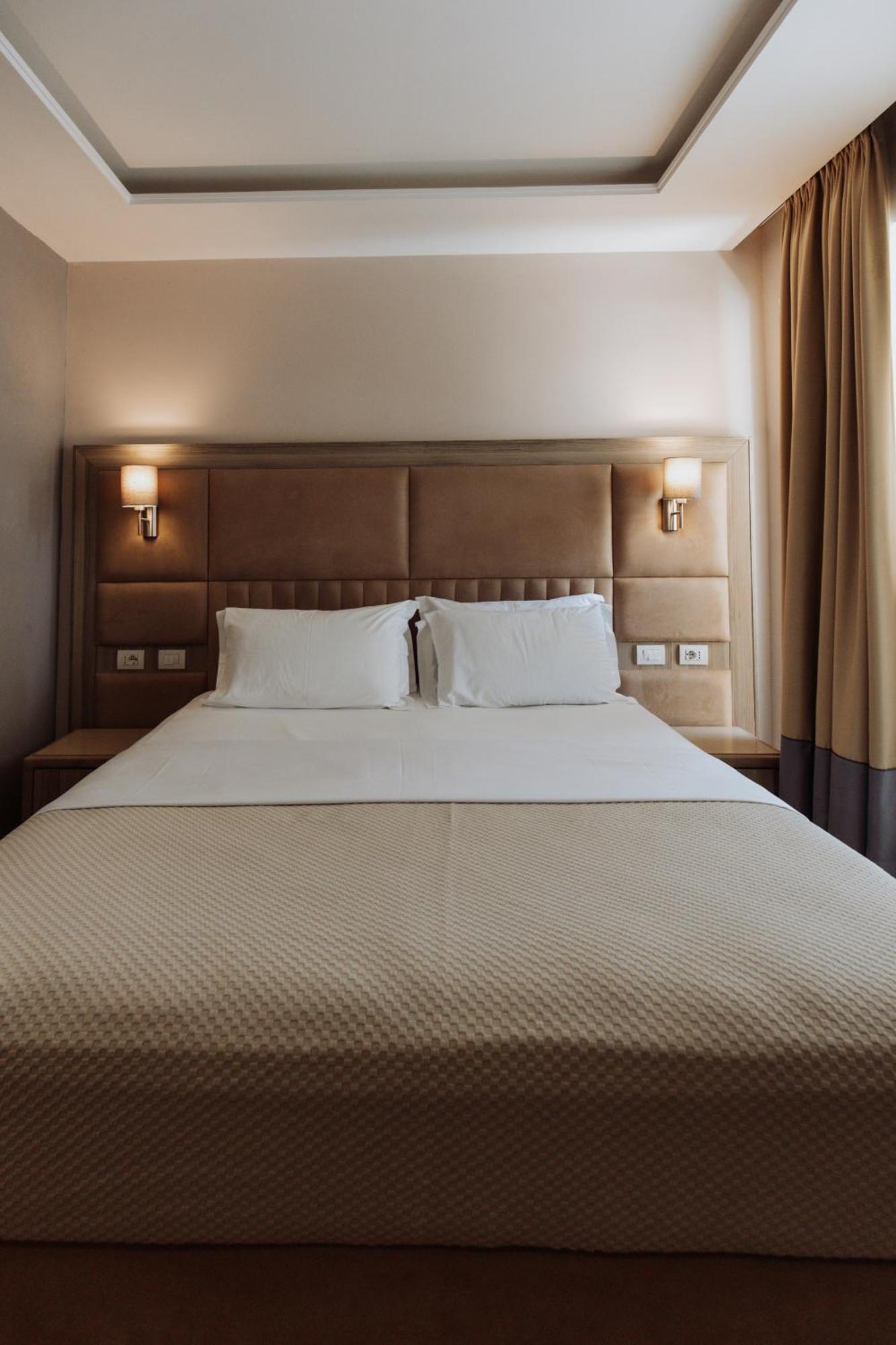 Hotel Royal G And